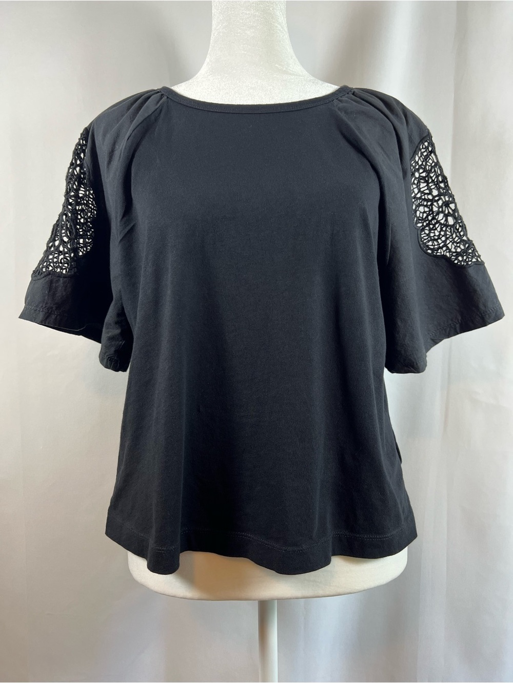Old Navy Black EveryWear Cutwork Top Floral Eyelet Design Raglan Sleeves Sz Med
